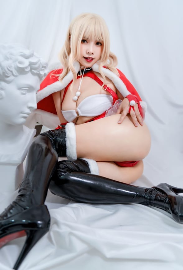 Neko薇薇 –NO.002 雪夜锦礼[32P/263MB]