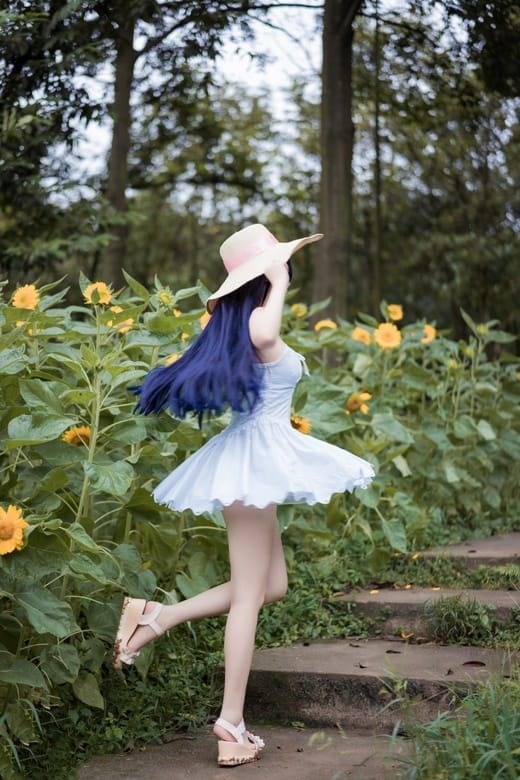 [喵糖映画]VOL.414 花园白裙 [37P/402MB]