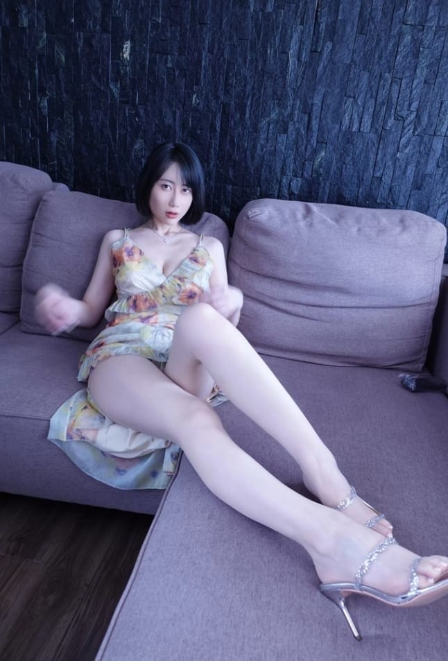 [微密圈]郑瑞妤 –碎花裙加豹纹内内 [14P -33M]