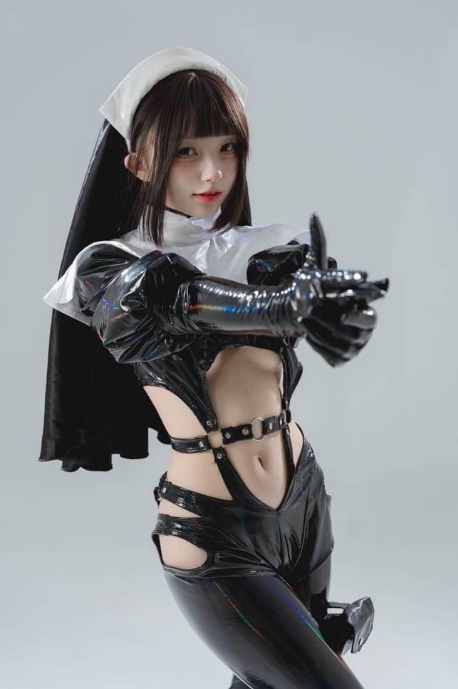 花铃 – NO.28 漆皮修女[38P-199M]