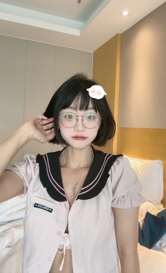 [微密圈]胜利的小生活 –JK系列 [16P-66M]