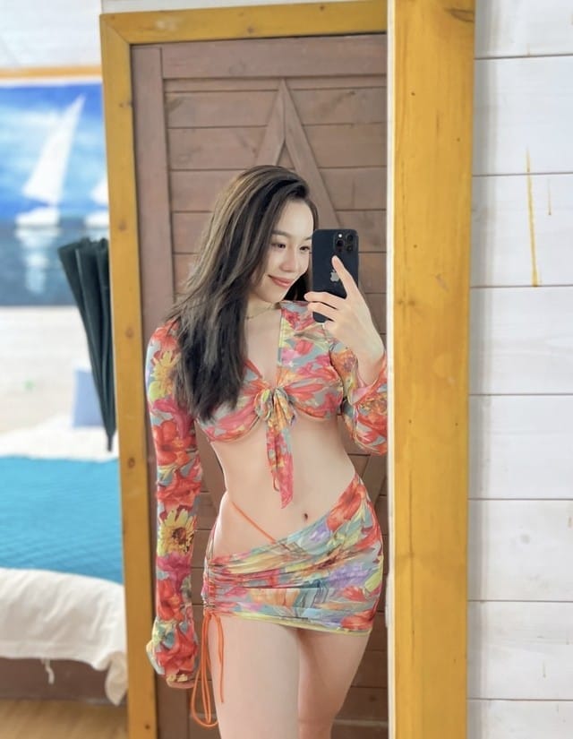 [微密圈]铁锤姐姐 –西海岸风格[17P-40M]