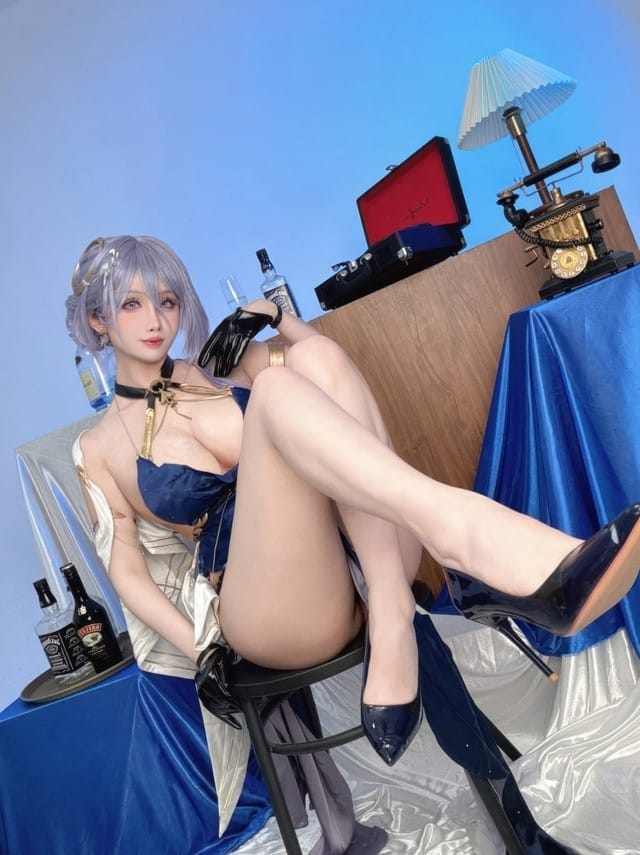 rioko凉凉子 – NO.137 深空之眼 塞勒涅 [15P6V-164MB]