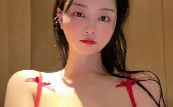 [微密圈]左公子 –红色玫瑰[16P-35M]