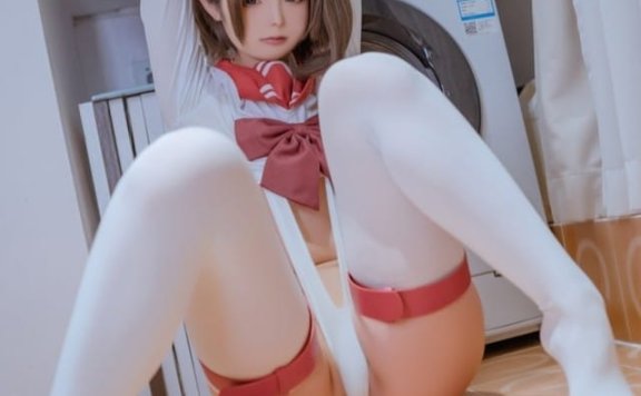 Quan冉有点饿 – NO.10 小春日和 [55P-611MB]