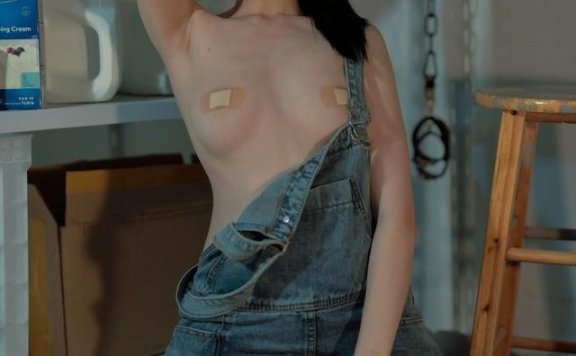 NAGISA魔物喵 – 物置の女子大生 [122P-350MB]